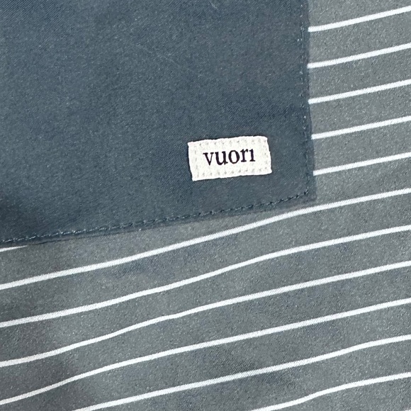 Vuori Men's Trail Shorts in Beryl Stripe [L4] - Picture 10 of 11